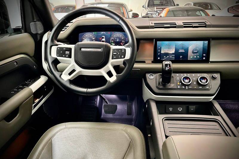 Land Rover Defender